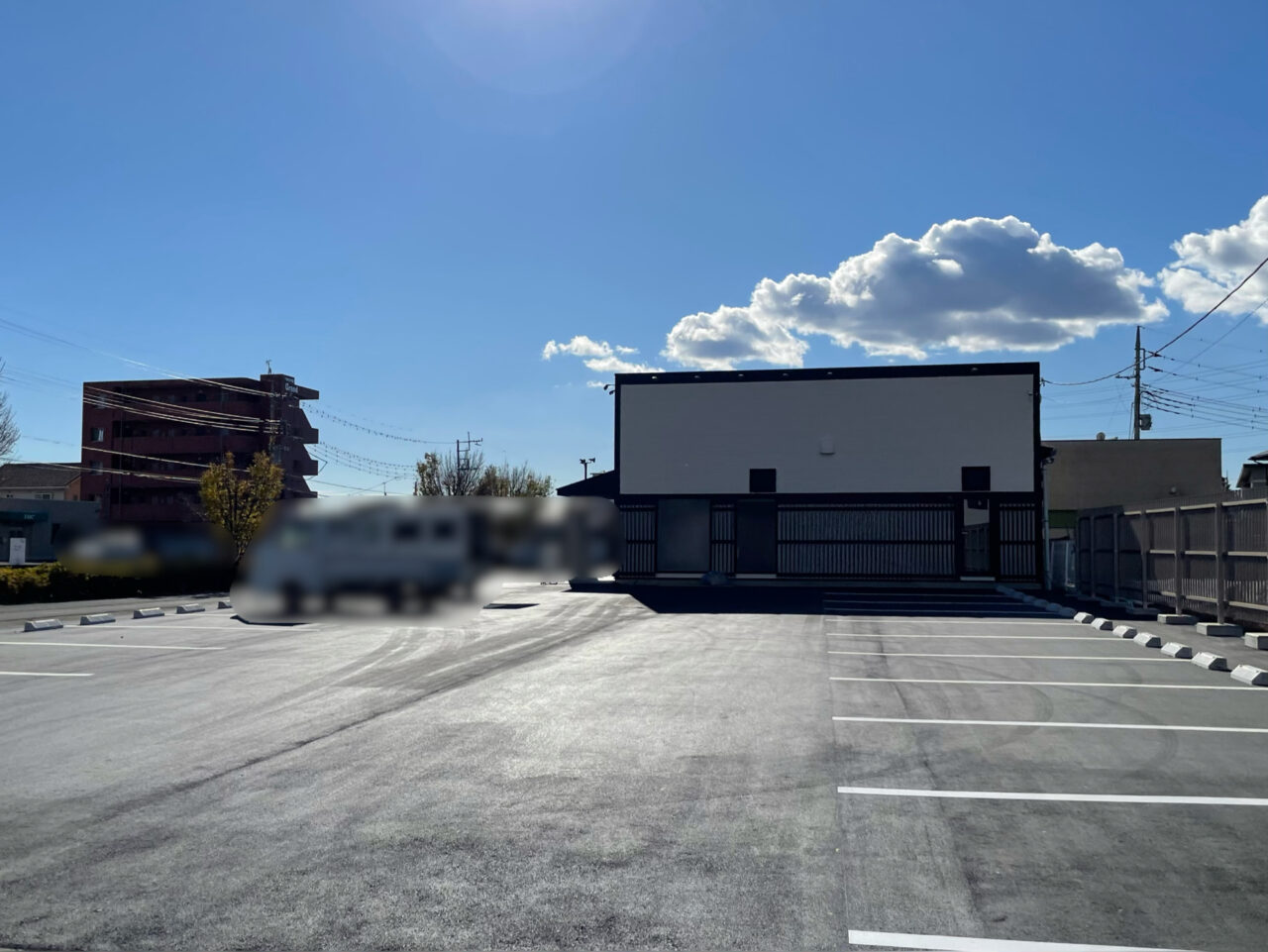 アウラ_新保会館_外観03