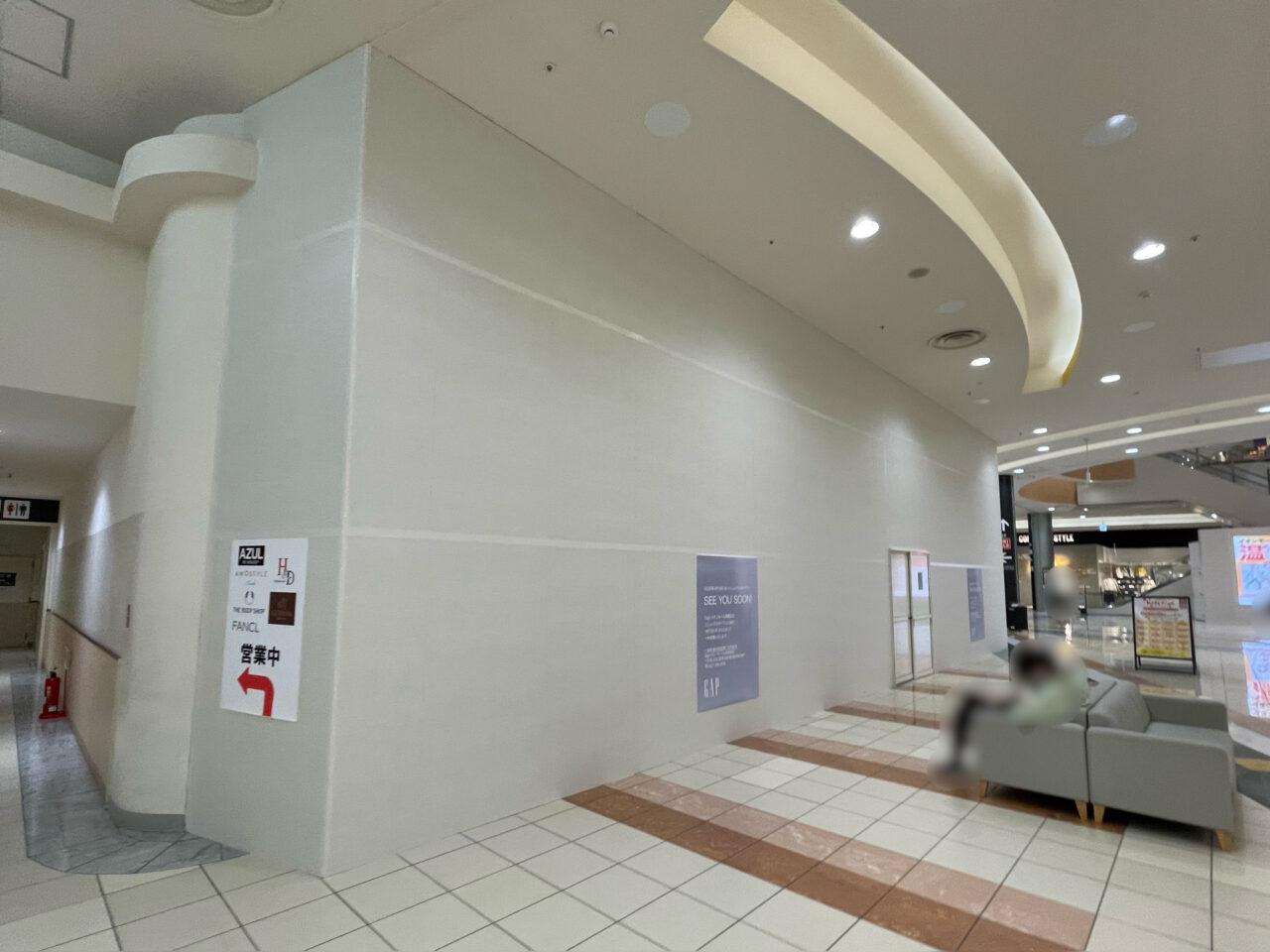 GAP_高崎イオン_外観04